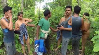 Hot Tamil Randi Fucking Outdoor – Caught By Local Guys